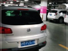 -经纬汇-停车场