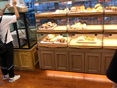 面包甜点陈列柜-新侨三宝乐面包店(崇文门店)