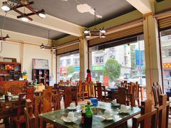 大堂-佘记全家福芋儿鸡(向阳街总店)