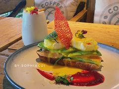 烟熏三文鱼班尼迪克蛋-咖梦餐厅 COMENG RESTAURANT