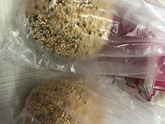-白玉兰食品甜凤店(合生汇店)