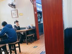 大堂-门框胡同百年卤煮(鸟巢店)