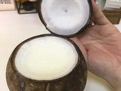 -志龙皇冠吃货椰子铺