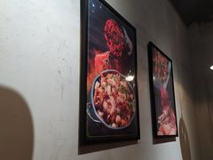 -愉肴麻辣香锅(中山路店)