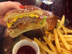 -羽深肉铺 Steak & Wine