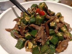 -黄泥岗·地道湖北菜(奥特莱斯店)