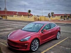-TESLA 特斯拉(上海太古汇体验店)