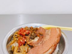 -梁阿婆廿年老牌扣肉糯米饭