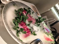-左庭右院鲜牛肉火锅(金山万达店)