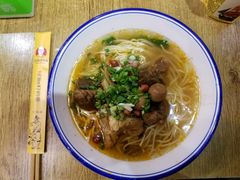 牛肉面-车沾巷·重庆老味豌杂面