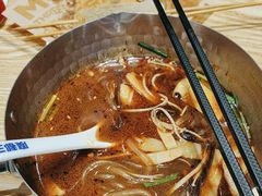 -魔都三兄弟酸辣粉·蘸卤炸串(虹桥万科店)
