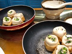 土猪鲜肉生煎包-龍堂蟹黄小笼包(万家丽店)