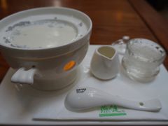 -燕庭·纯燕窝·甜品下午茶(南京西路店)