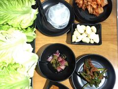 -肉甲韩国木炭烤肉(新壹街1店)