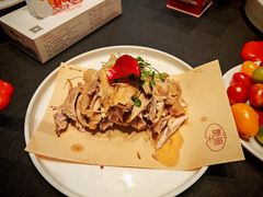 -艳阳天民俗村(公园路店)