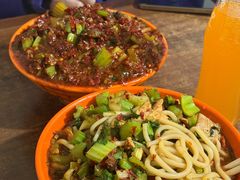 牛肉爆辣炒米粉-玲玲米粉·新疆现炒米粉(大十字总店)