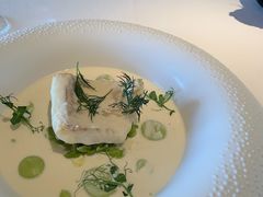 法國多寶魚伴蠶豆配香檳汁-Caprice(香港四季酒店)