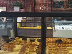 面包甜点陈列柜-熊叔熊婶面包房(团结湖店)