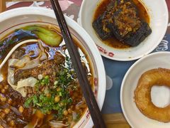 老长沙臭豆腐-呷佬·长沙手工米粉(金沙江路店)