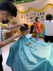 -爆米花儿童美发乐园(市府恒隆广场店)