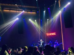 -TZ House音乐现场(来福士中心店)