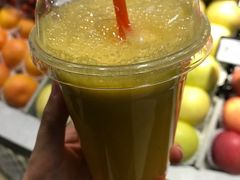 凤梨鲜橙汁-每日新鲜水果吧(黄浦来福士店)