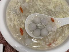 黑洋酥酒酿小圆子-东方明珠老上海8号餐厅(东方明珠广播电视塔店)