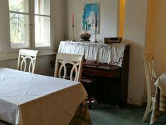 靠窗位-成桂西餐厅·42年的味道(五大道疙瘩楼店)