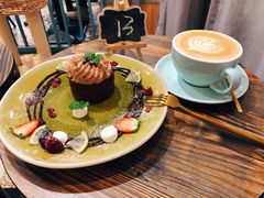 -共舞时光猫咖·狗咖(新街口店)