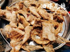 炸过的鱼摆摆-肖肖酸萝卜鱼火锅(总店)