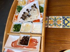 -芸南道·过桥米线(昆明老街旗舰店)