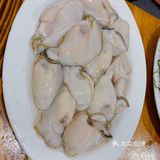 小伙伴飞机晚点，原来想去的餐厅早早关门，还好有这家营