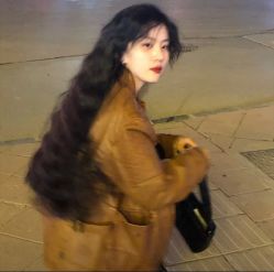 -MOVAN  HAIR莫凡匠人发型屋