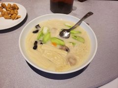 浓汤胜瓜煮鲜腐竹-汤城小厨•粤菜•靓汤(苏州街店)