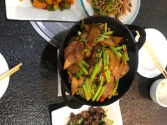 -满奕饭店