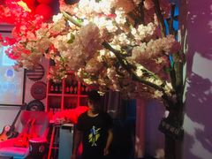 -樱花里音乐餐吧·牛扒椰子鸡(东圃店)