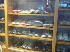 -莱靓奢侈品洗护改衣店(新世界百货崇文店)