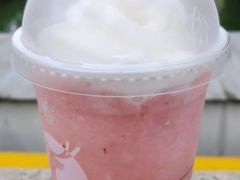粉荔荔胶原酸奶冻-瑞幸咖啡(万恒大厦店)