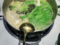 -六少·猪肚包鸡火锅(卓悦INTOWN店)