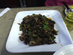 回锅肉-土桥手掌鸡·26年灌县老味道(都江堰店)