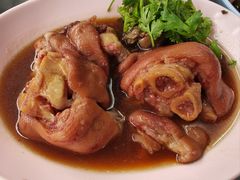 -Kha Mu Charoensang(Silom)