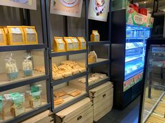 面包甜点陈列柜-华丰贺氏(福新西路店)