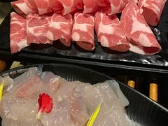 -老牌坊云南鱼豆花火锅(爱建店)