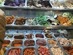 自助取餐区-愉肴麻辣香锅(中山路店)