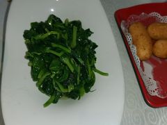 青炒豌豆尖-辣婆婆(航天桥店)