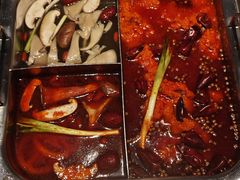 -宽来·欢聚火锅(来福士广场水景店)