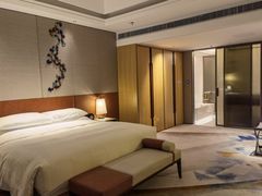 -广州天河希尔顿酒店