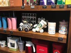 零售区-星巴克(天津五大道店)