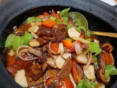 -老滇山寨•云南特色菜•地方菜•民族风情歌舞表演(金碧店)