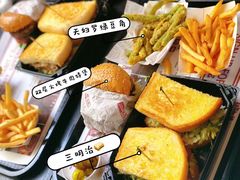 -The Habit Burger Grill 哈比特汉堡(爱琴海店)